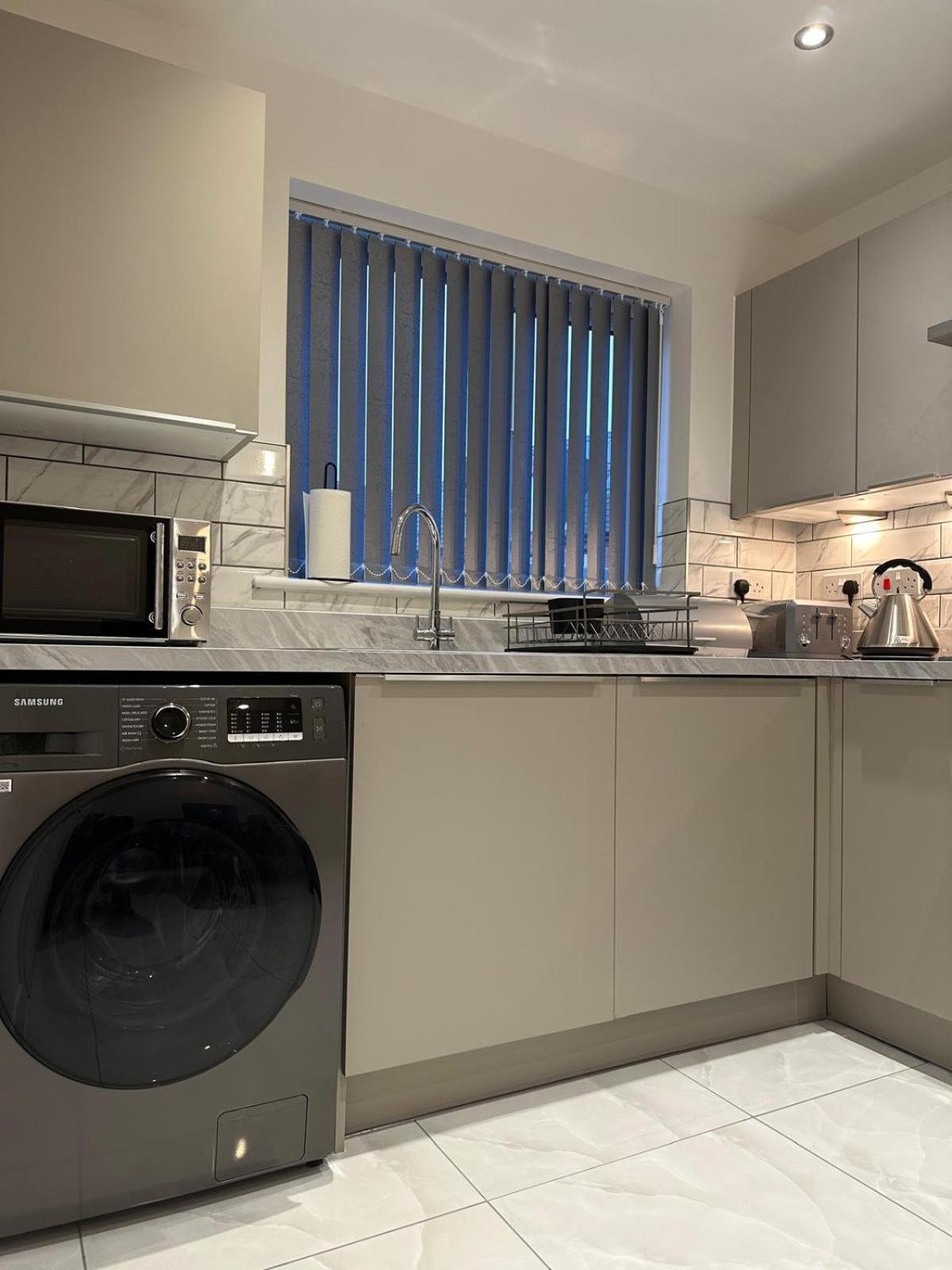 Lush King Ensuite In A Shared Home Manchester Exteriér fotografie