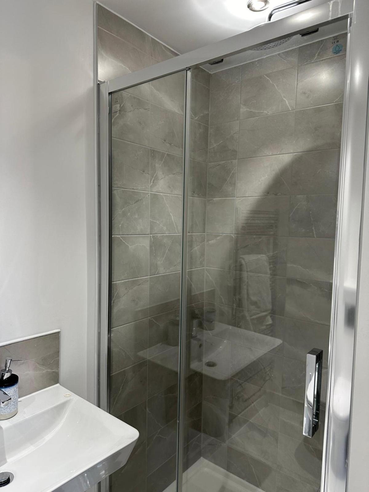 Lush King Ensuite In A Shared Home Manchester Exteriér fotografie